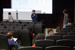 「おしゃべり上映会―ライブラリー掘り出し映像集」上映後にじっくりと話す時間があるのが、この企画の醍醐味