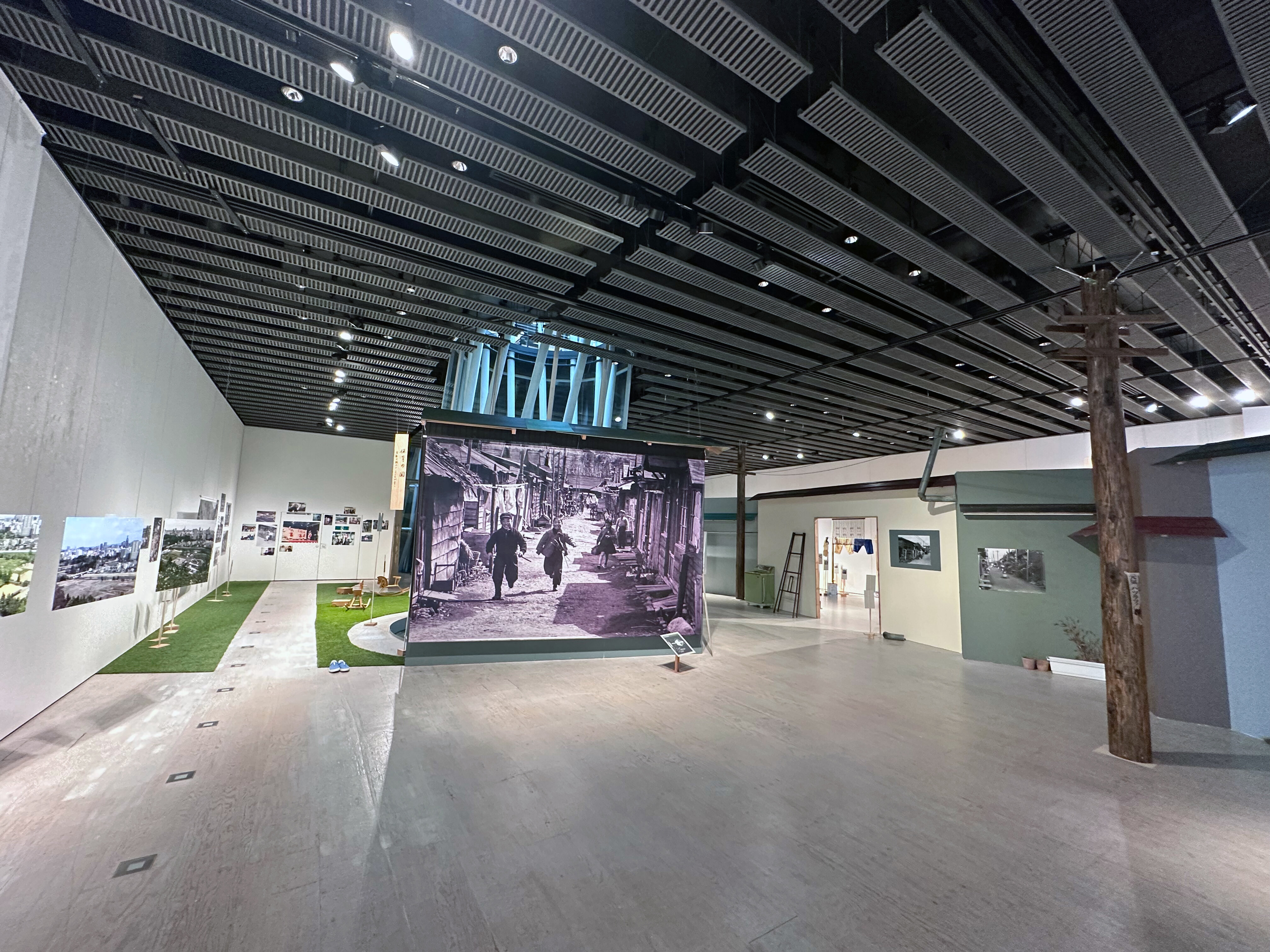 2.追廻写真館と会場の中心部分.jpg