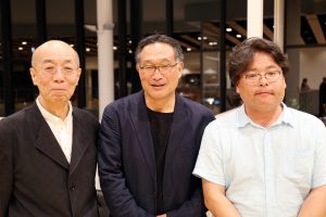 （左）鷲田館長（中）川俣正氏（右）五十嵐太郎氏 