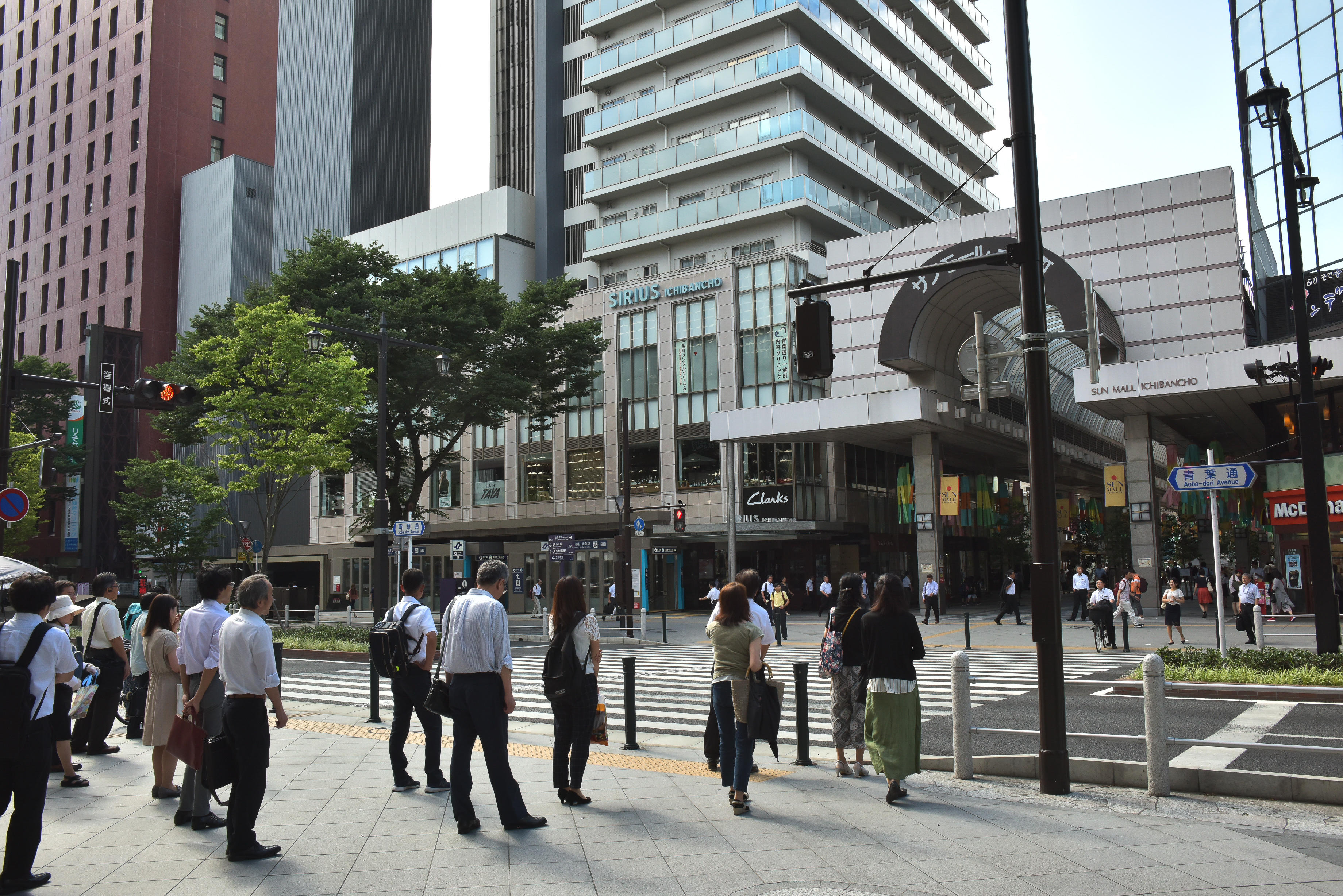 007.青葉通り一番町駅付近.jpg