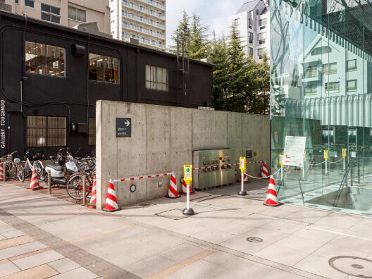 写真 駐輪場入口