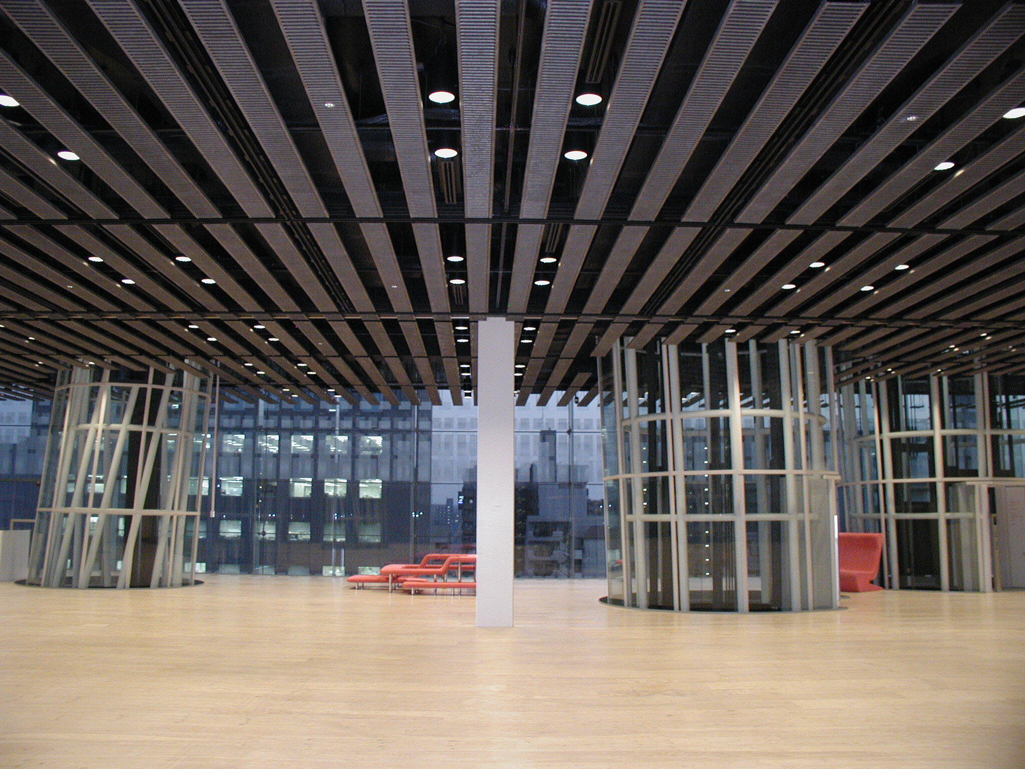 ギャラリー4200（美術作品展示室）（6F）｜ せんだいメディアテーク